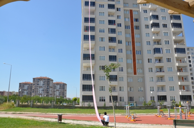 Vatan aşkıyla 6 bin mısralık şiir yazdı